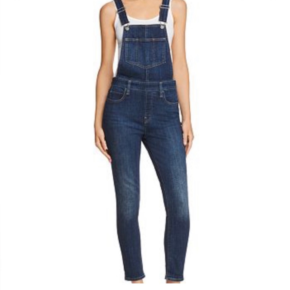 Levi’s Skinny Overalls size 27. BNWT runs small